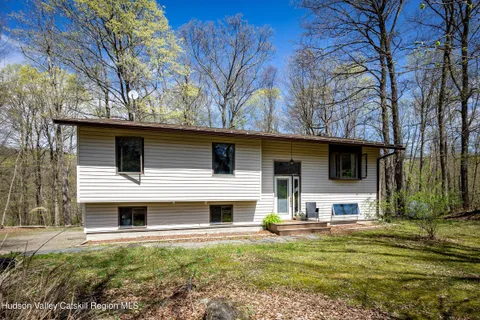 $570,000 | 109 Hilltop Road, Rhinebeck, NY 12572