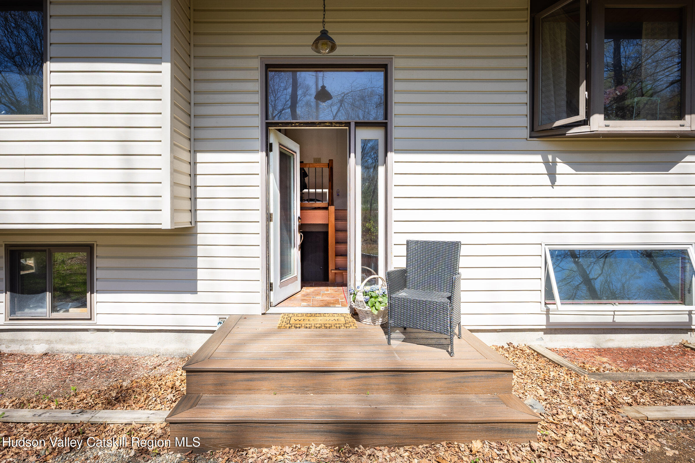 109 Hilltop Road Rhinebeck, NY 12572 - Photo 5 of 26 109 Hilltop RD LR-126