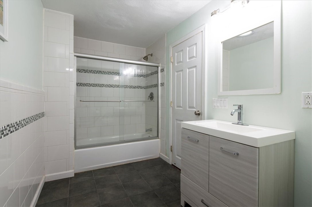 20 Franklin Road Coventry, RI 02816 - Photo 12 of 20