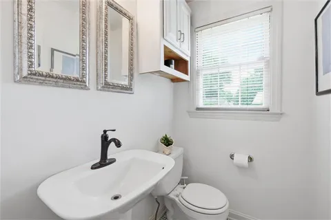 $589,000 | 1204 West 69th Street, Kansas City, MO 64113