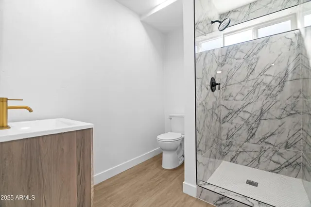 $385,000 | 901 West Mercer Lane, Phoenix, AZ 85029