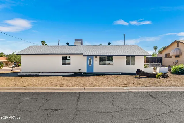 $385,000 | 901 West Mercer Lane, Phoenix, AZ 85029