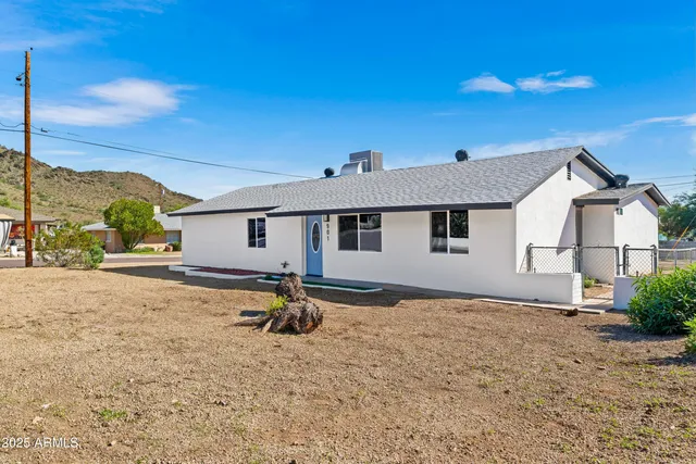 $385,000 | 901 West Mercer Lane, Phoenix, AZ 85029