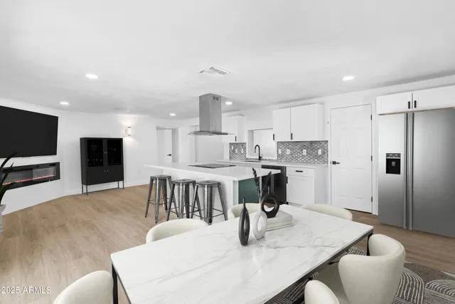 $385,000 | 901 West Mercer Lane, Phoenix, AZ 85029