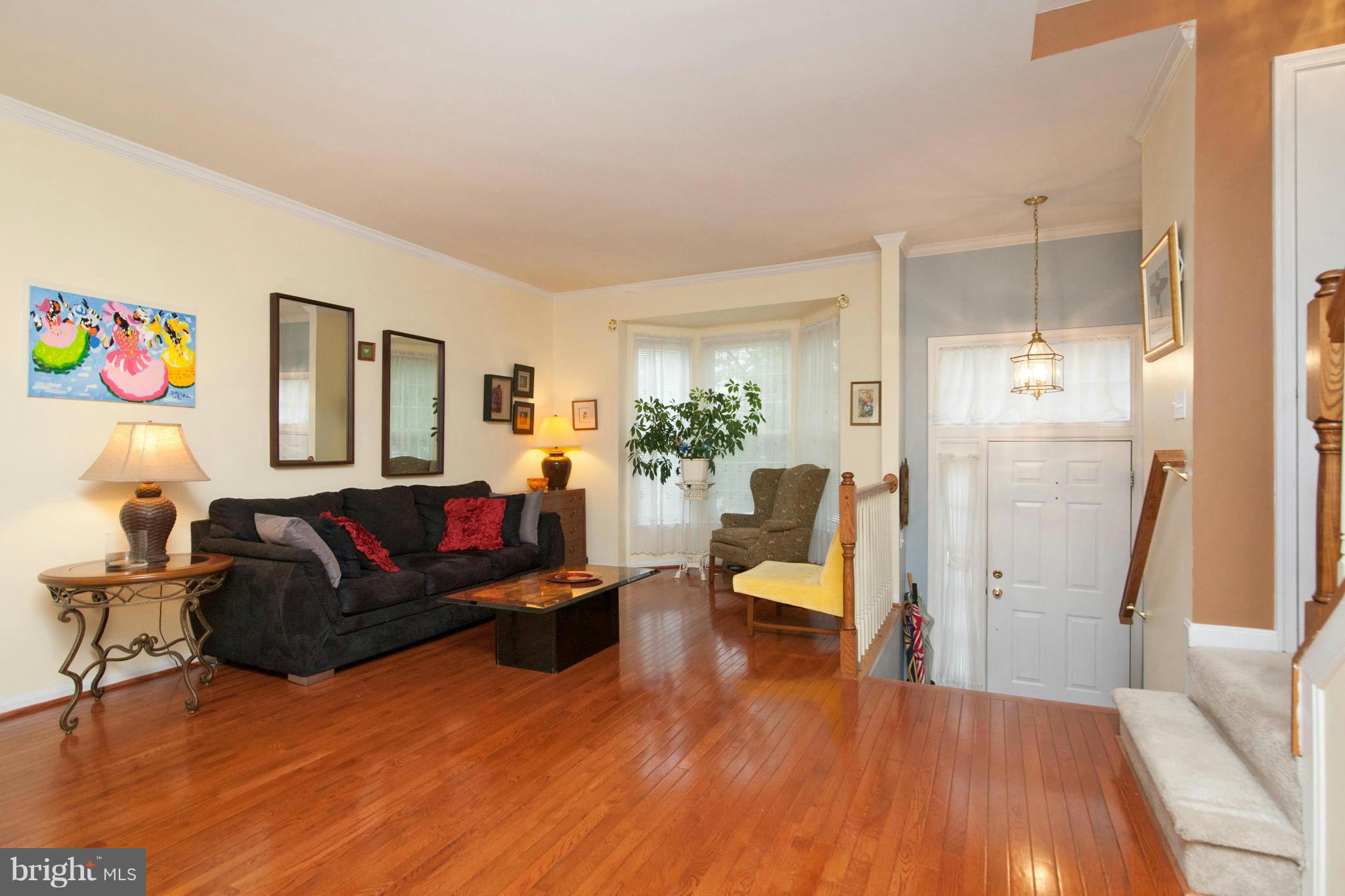 4322 Huntshire Road Randallstown, MD 21133 - Photo 5 of 30 Living Room