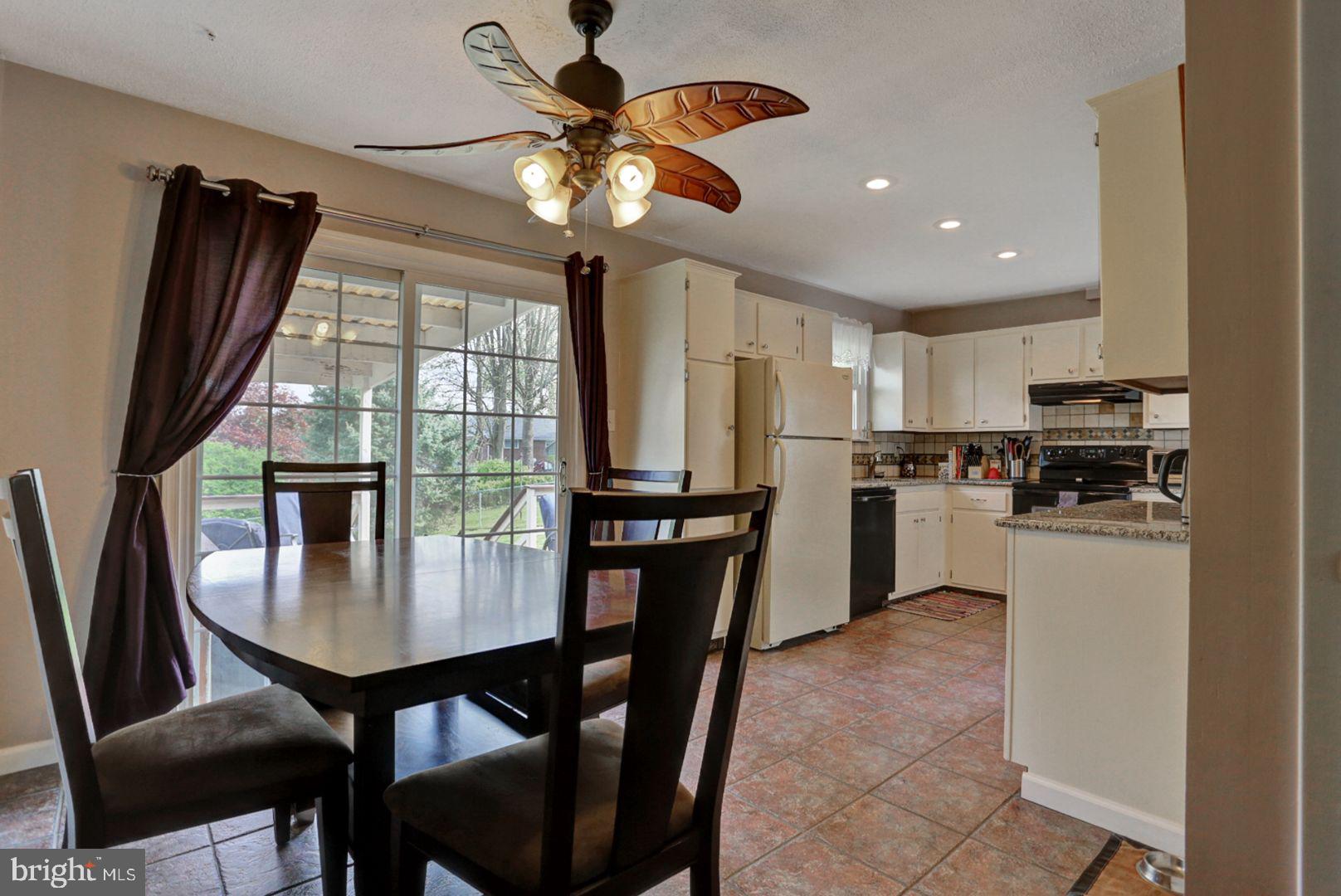 807 Cameron Street Reading, PA 19607 - Photo 12 of 32 Bright And Cheery Eat-In Kitchen