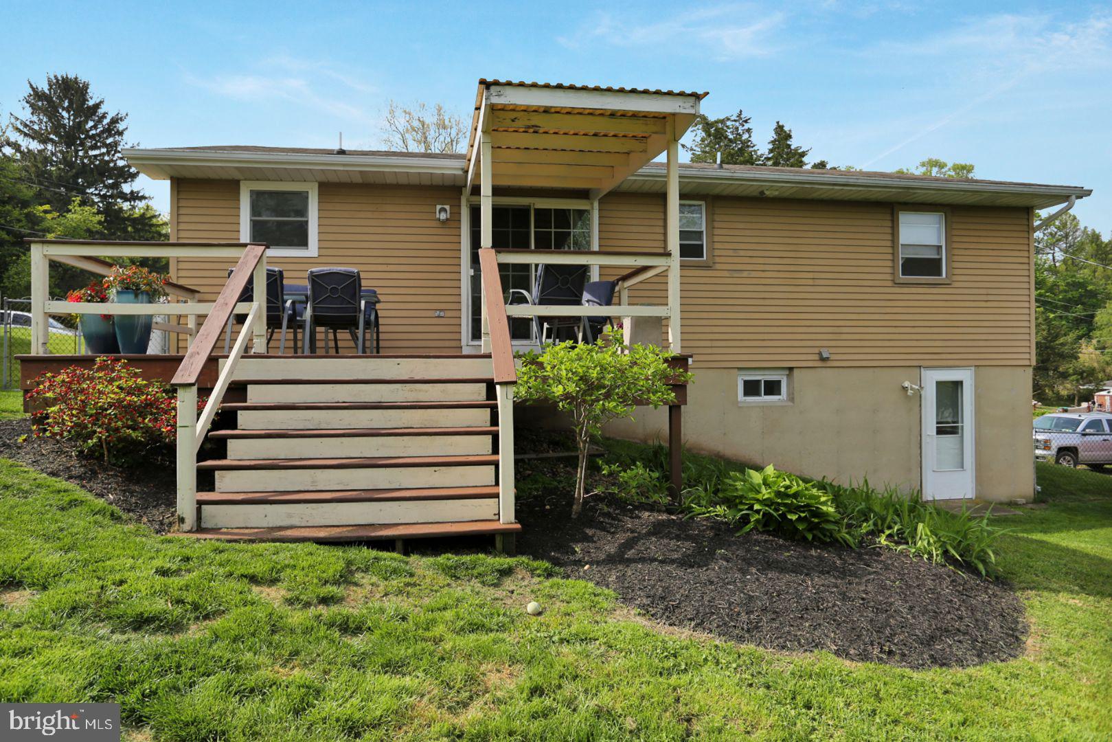 807 Cameron Street Reading, PA 19607 - Photo 6 of 32 Exterior Back- Covered And Open Deck