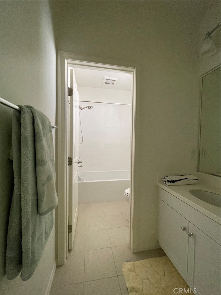 108 Pendant Irvine, CA 92620 - Photo 27 of 36 a bathroom with a shower and a sink