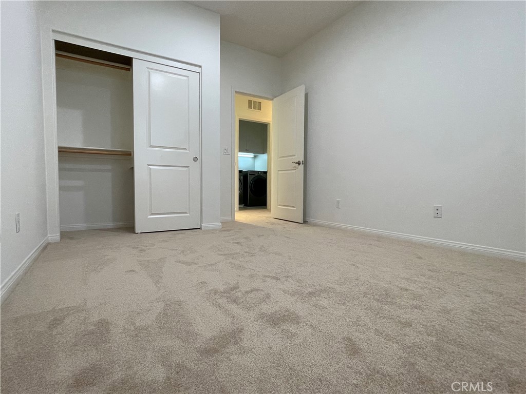 108 Pendant Irvine, CA 92620 - Photo 36 of 36 an empty room with closet and bathroom
