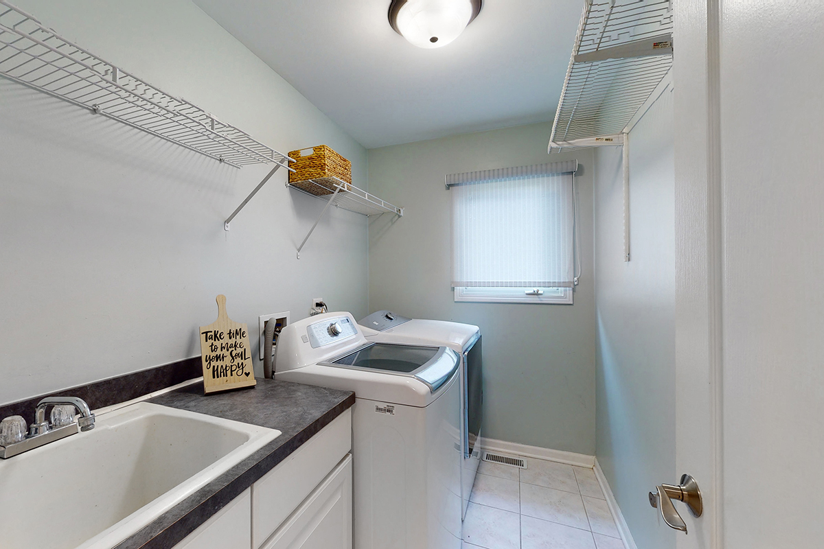 2655 Molitor Road Aurora, IL 60502 - Photo 14 of 32