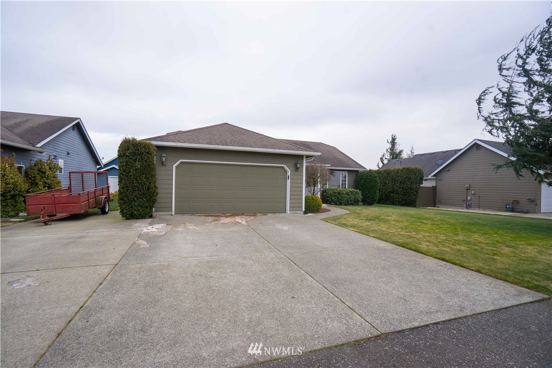 8582 Benson Road Lynden, WA 98264 - Photo 2 of 23