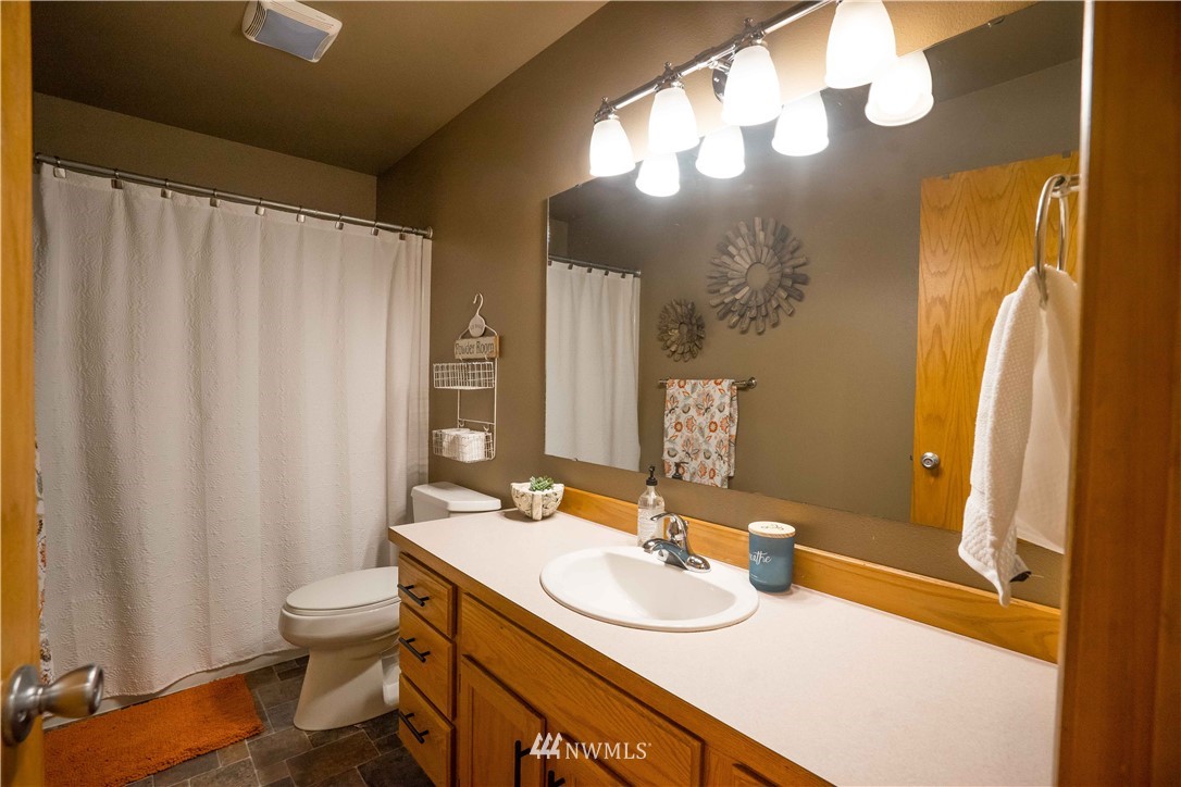 8582 Benson Road Lynden, WA 98264 - Photo 18 of 23