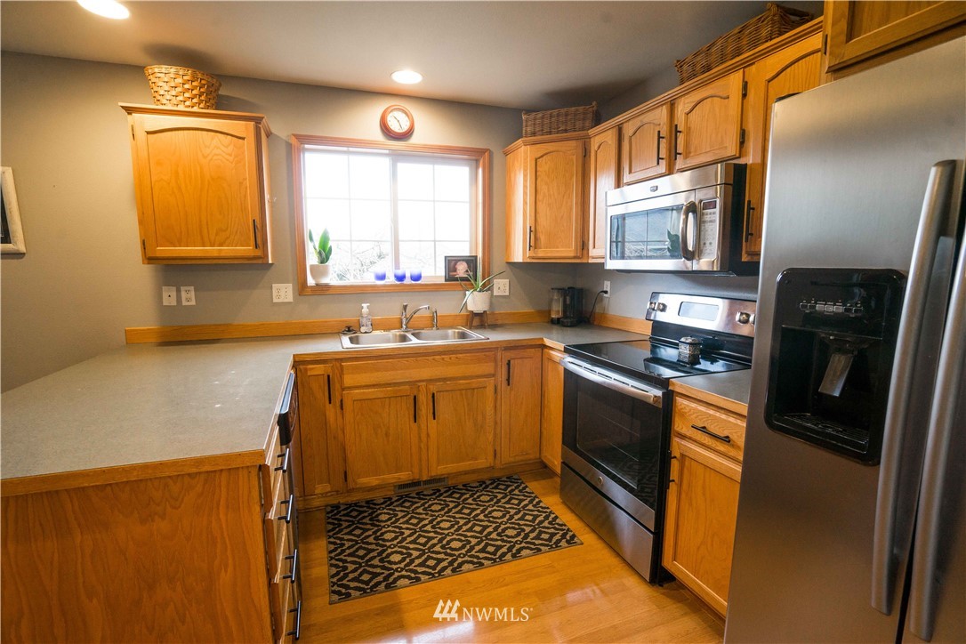 8582 Benson Road Lynden, WA 98264 - Photo 10 of 23
