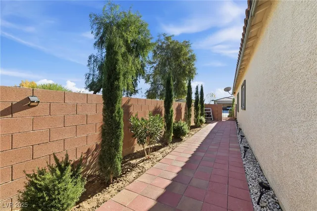 $500,000 | 5730 East La Campana Drive, Pahrump, NV 89061