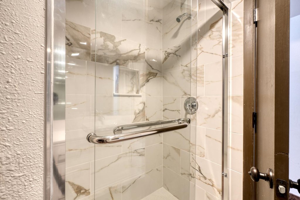 734 Bell Creek Road Hiawassee, GA 30546 - Photo 13 of 30 a bathroom with a shower