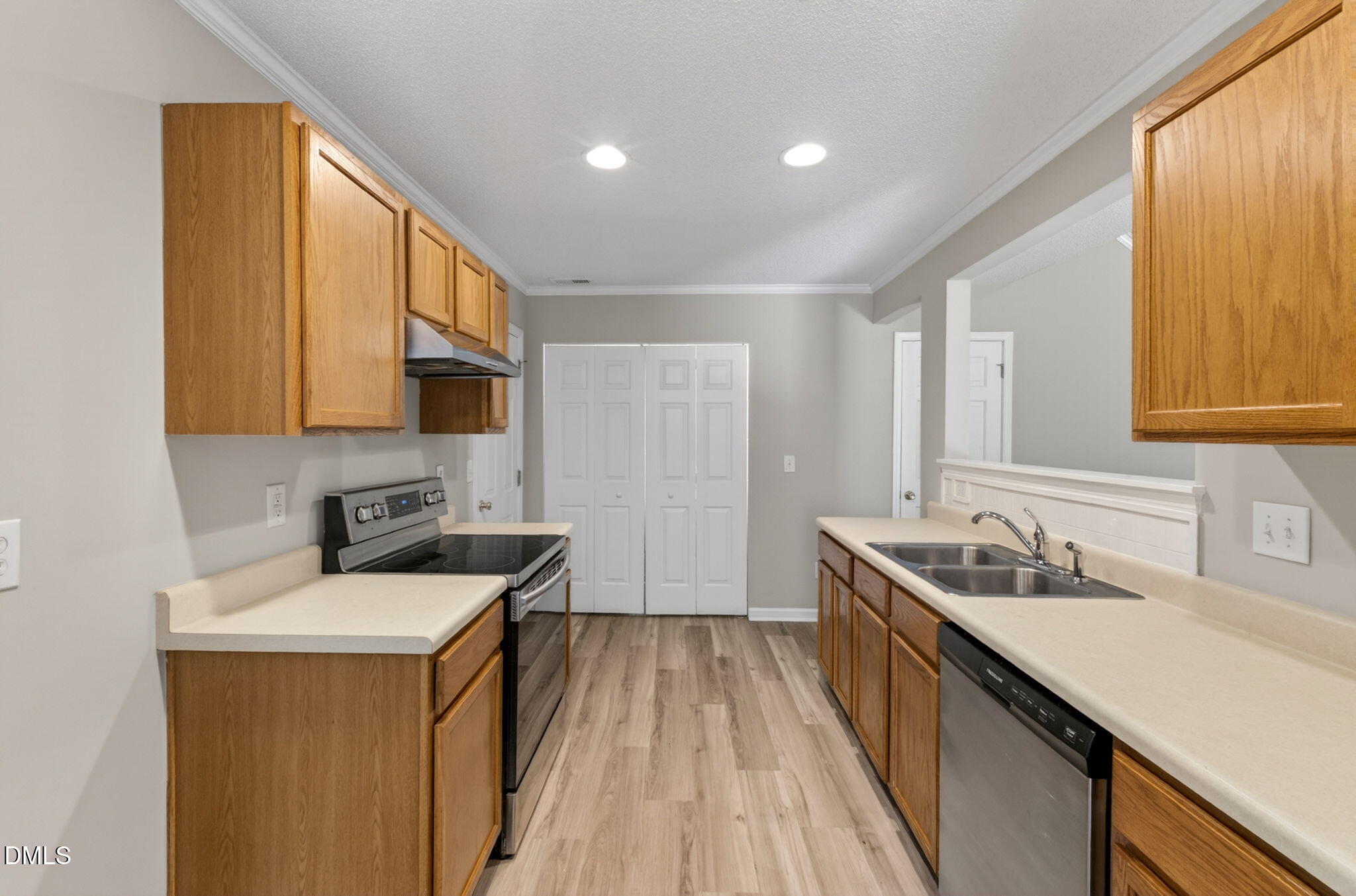 7229 Lowell Ridge Road Raleigh, NC 27616 - Photo 6 of 28 6-web-or-mls-7729 Lowell Ridge Road -6
