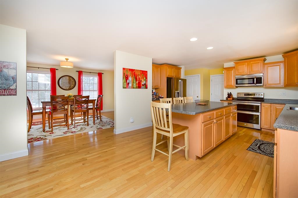 24 Pond Road Raymond, NH 03077 - Photo 14 of 49