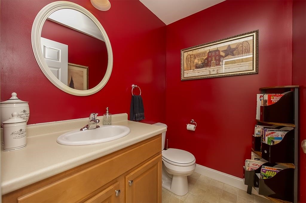 24 Pond Road Raymond, NH 03077 - Photo 27 of 49
