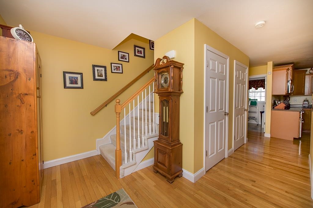 24 Pond Road Raymond, NH 03077 - Photo 9 of 49