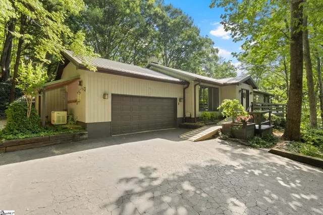 $439,900 | 56 Cardinal Circle, Tryon, NC 28782