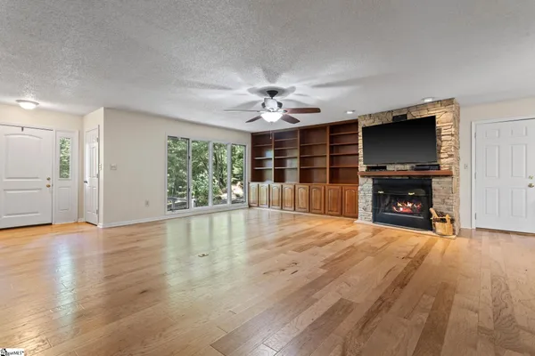 $429,900 | 56 Cardinal Circle, Tryon, NC 28782