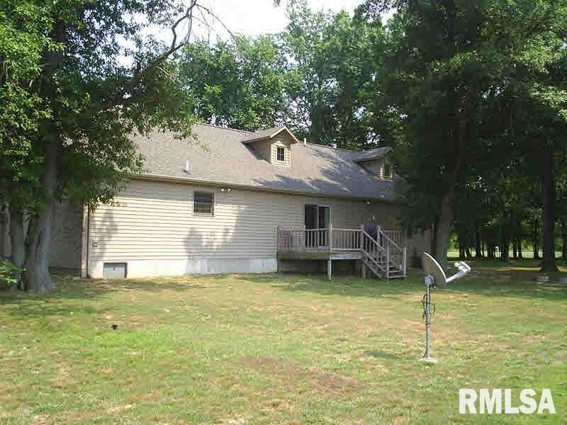 12163 Strawberry Road Carbondale, IL 62901 - Photo 4 of 12
