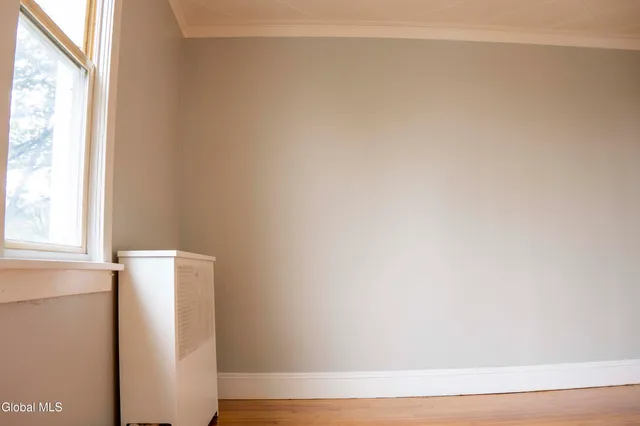 $1,400 | 32 112th Street, Troy, NY 12182