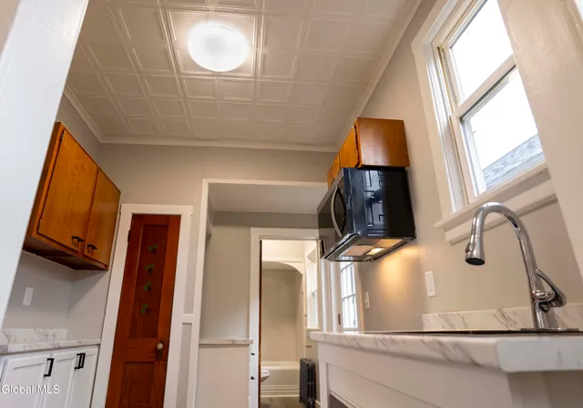 $1,400 | 32 112th Street, Troy, NY 12182