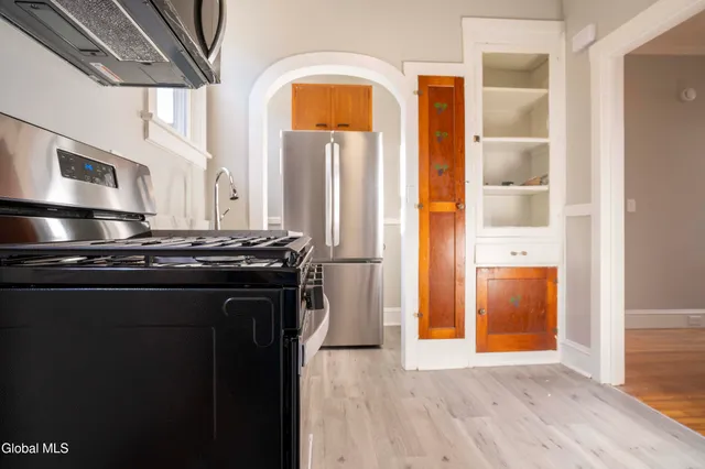 $1,400 | 32 112th Street, Troy, NY 12182