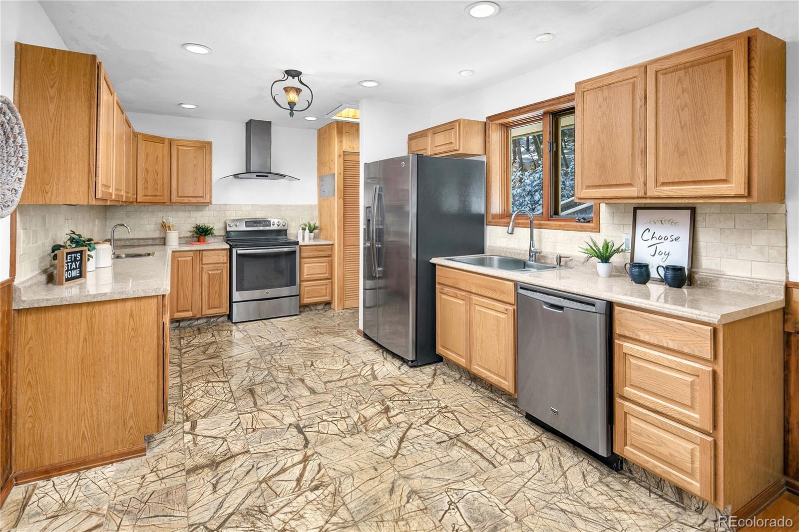 8575 Doubleheader Ranch Road Morrison, CO 80465 - Photo 11 of 40