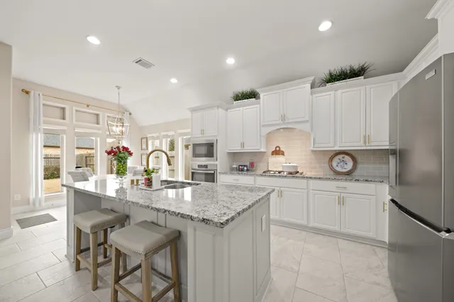 a view of a tennis court