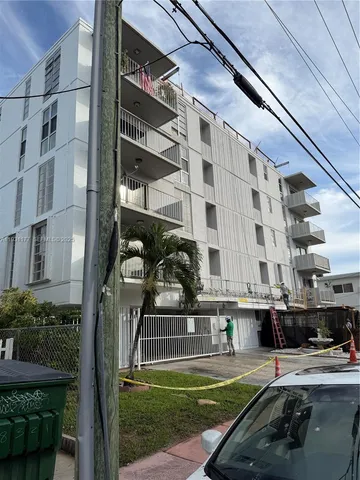$3,000 | 8305 Crespi Boulevard, Unit 5A, Miami Beach, FL 33141