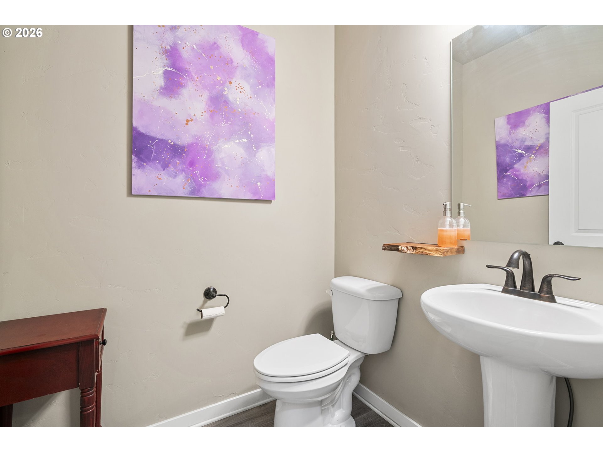 60439 Hedgewood Lane Bend, OR 97702 - Photo 24 of 44 a bathroom with a sink and mirror with toilet