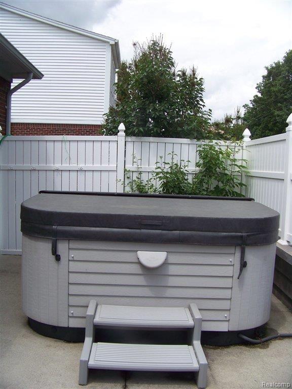 49406 Monte Road New Baltimore, MI 48047 - Photo 23 of 25 100_3508.JPG