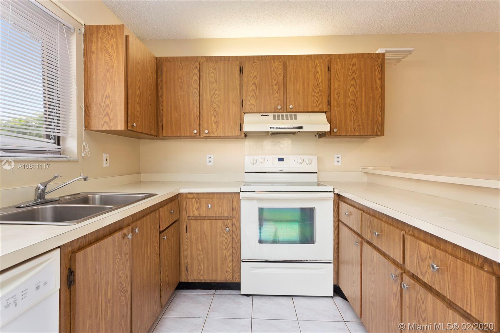 4670 Cherry Road West Palm Beach, FL 33417 - Photo 14 of 31