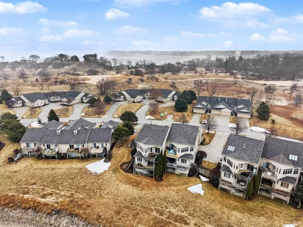 $484,900 | 1653 East Harbour Towne Circle, Muskegon, MI 49441