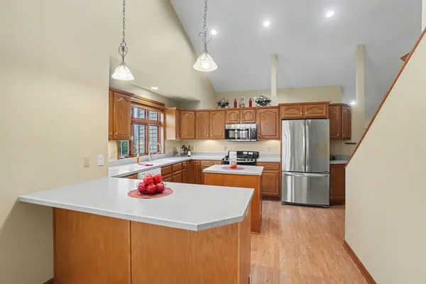 $484,900 | 1653 East Harbour Towne Circle, Muskegon, MI 49441
