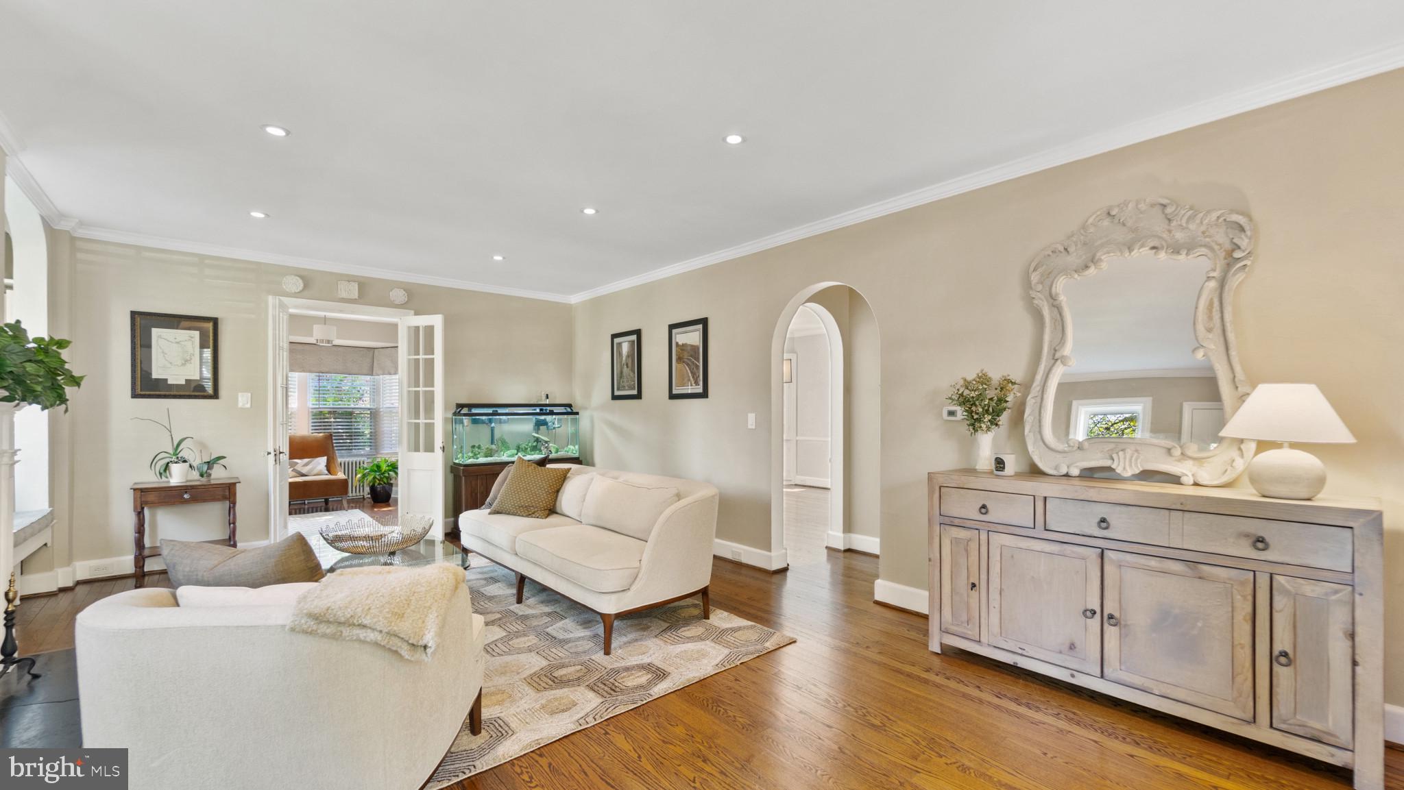 6902 Marlborough Road Baltimore, MD 21212 - Photo 4 of 38