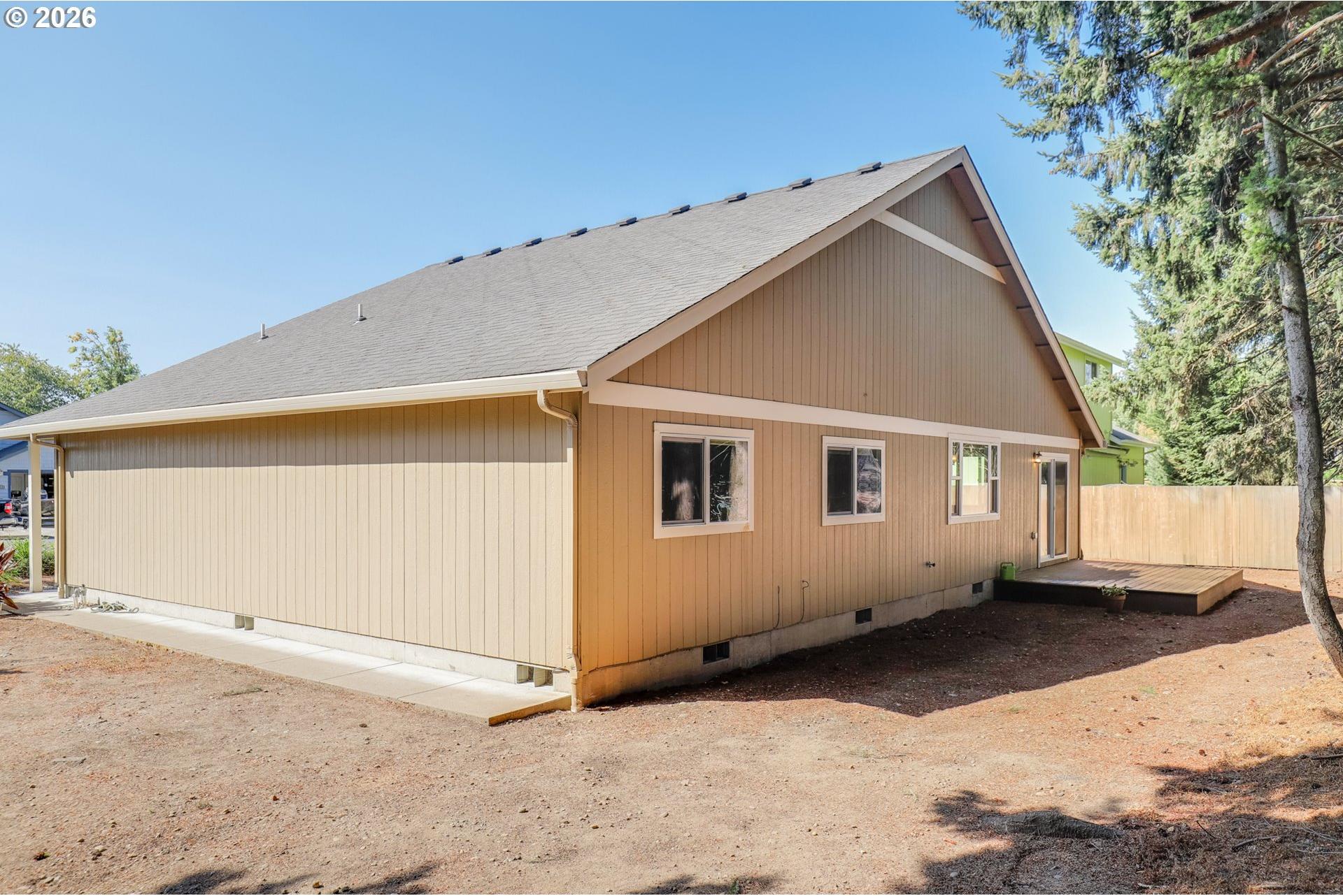 2279 Clear Vue Lane Springfield, OR 97477 - Photo 33 of 37 Gallery Image 33