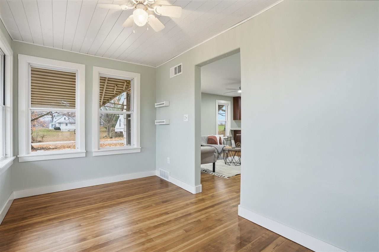 1454 Angle Road Southwest Kalona, IA 52247 - Photo 15 of 39 Gallery Image 15
