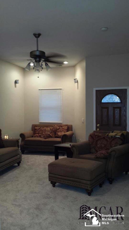 1413 Samaria Road Temperance, MI 48182 - Photo 4 of 19 Living Room