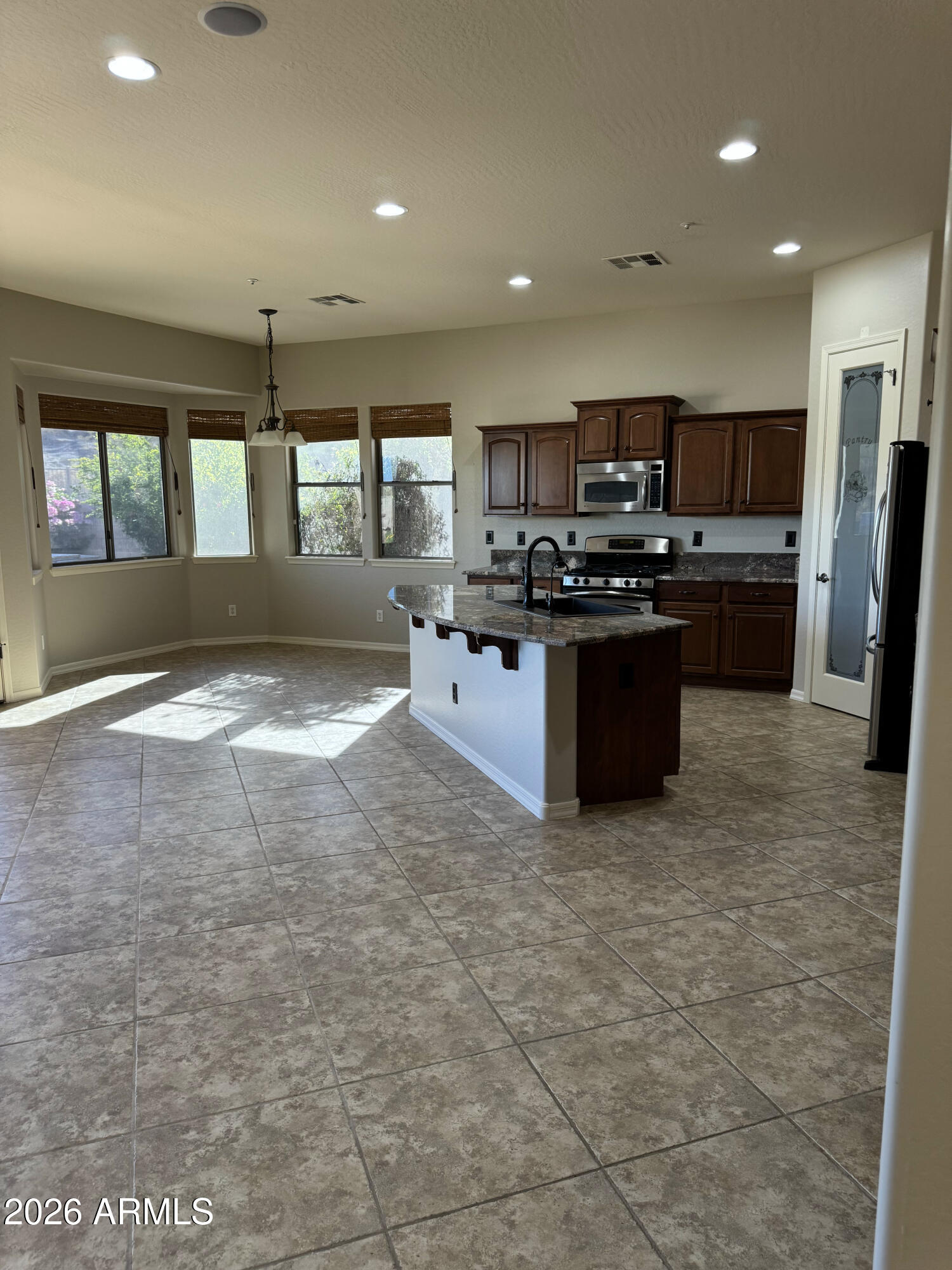 18391 Verdin Road Goodyear, AZ 85338 - Photo 5 of 23