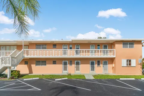 $115,000 | 2161 Northeast 1st Court, Unit 205, Boynton Beach, FL 33435