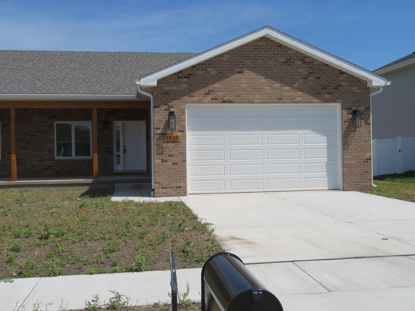 1938 Mountain Road Morris, IL 60450 - Photo 2 of 23