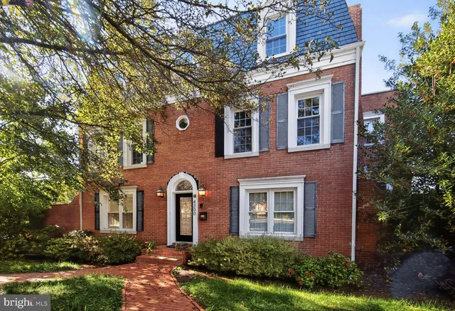 $1,483,000 | 4200 River Road Northwest, Washington, DC 20016