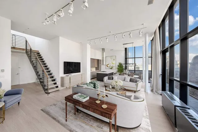 $3,900,000 | 420 West 25th Street, Unit PHA | Chelsea