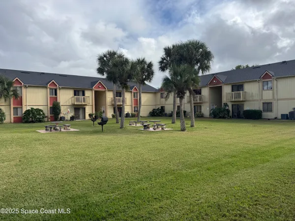 $1,100 | 2130 Forest Knoll Drive Northeast, Unit 30208, Palm Bay, FL 32905