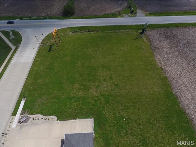 $80,000 | 91 Weatherholt Drive, New Baden, IL 62265