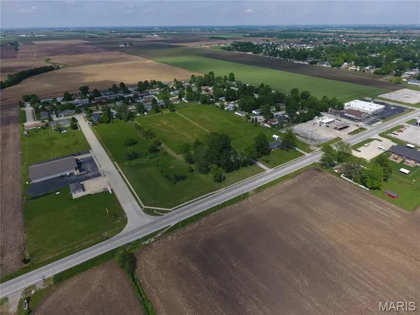 $80,000 | 91 Weatherholt Drive, New Baden, IL 62265