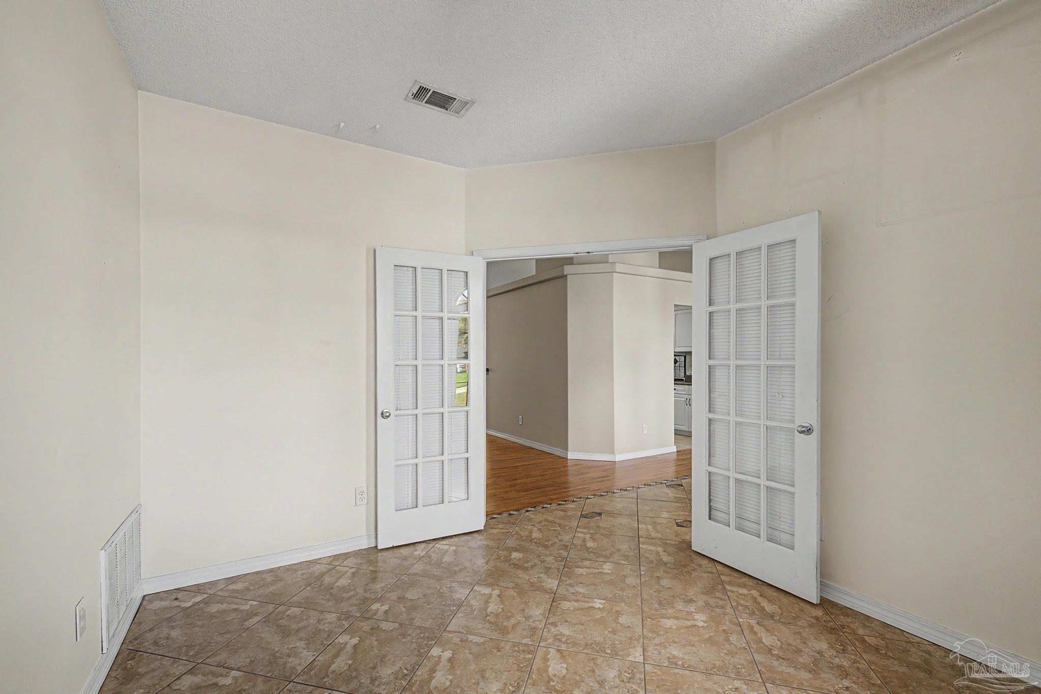 7145 Woodside Road Pensacola, FL 32526 - Photo 11 of 54